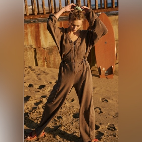 Free People Movement See You Again Jumpsuit Small Ivory All In One Zip Up Casual - Picture 1 of 7